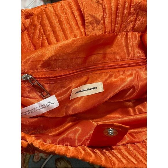 Urban Outfitters UO Floral Quilted Mini Handbag - Picture 2 of 2